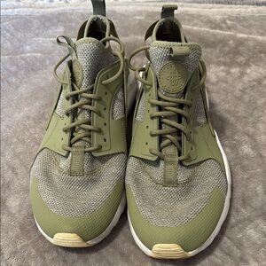 Nike Mens Air Huarache Run Ultra BR Trooper Olive